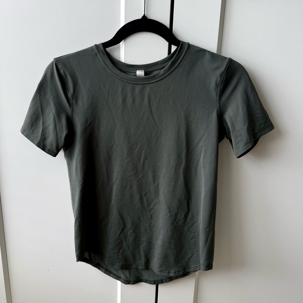 Lululemon Forest Green Short Sleeve Top